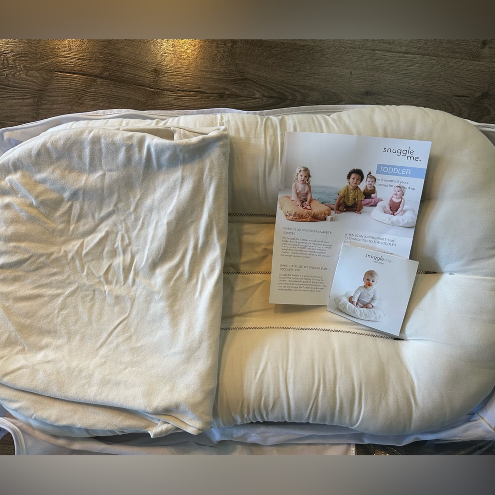 Snuggle Me Toddler Lounger with 1 Cover and case